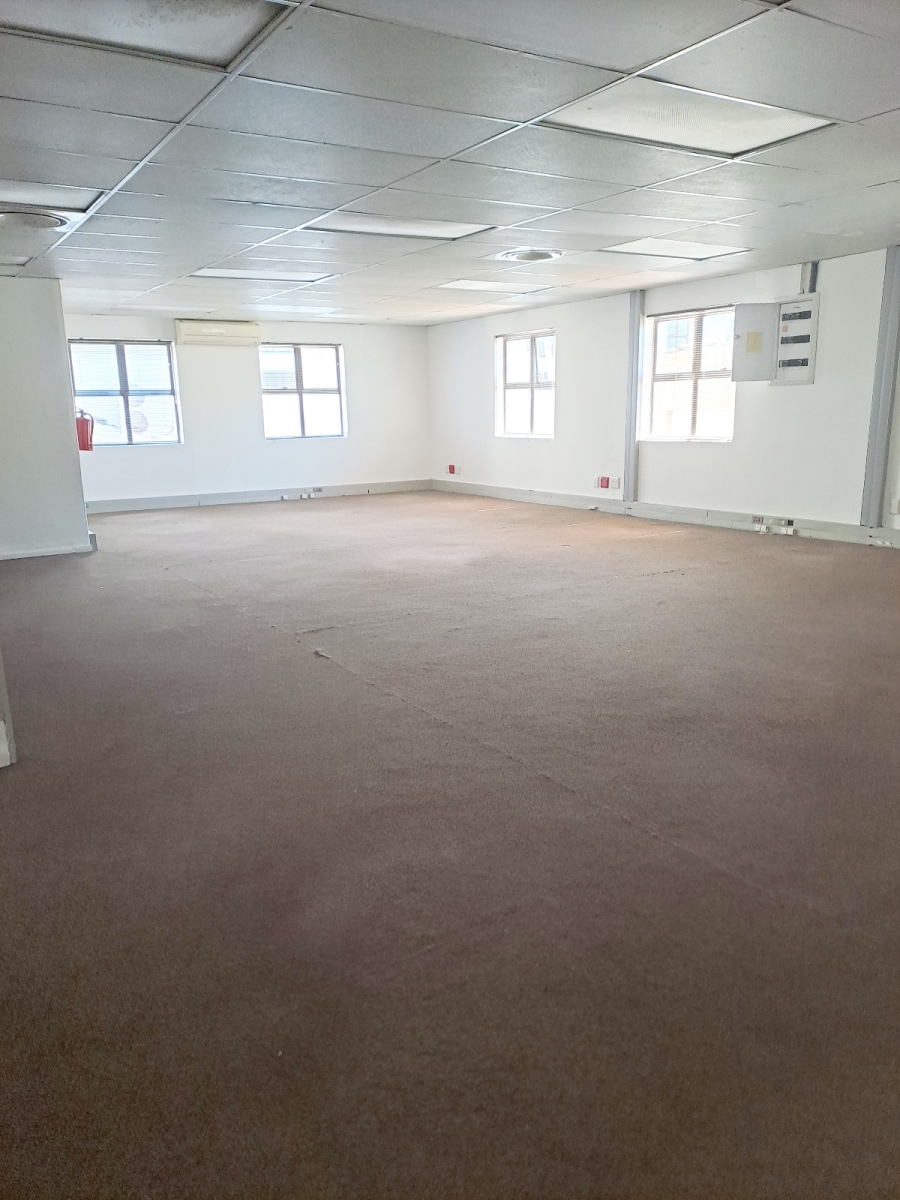 To Let commercial Property for Rent in Okennedyville Western Cape